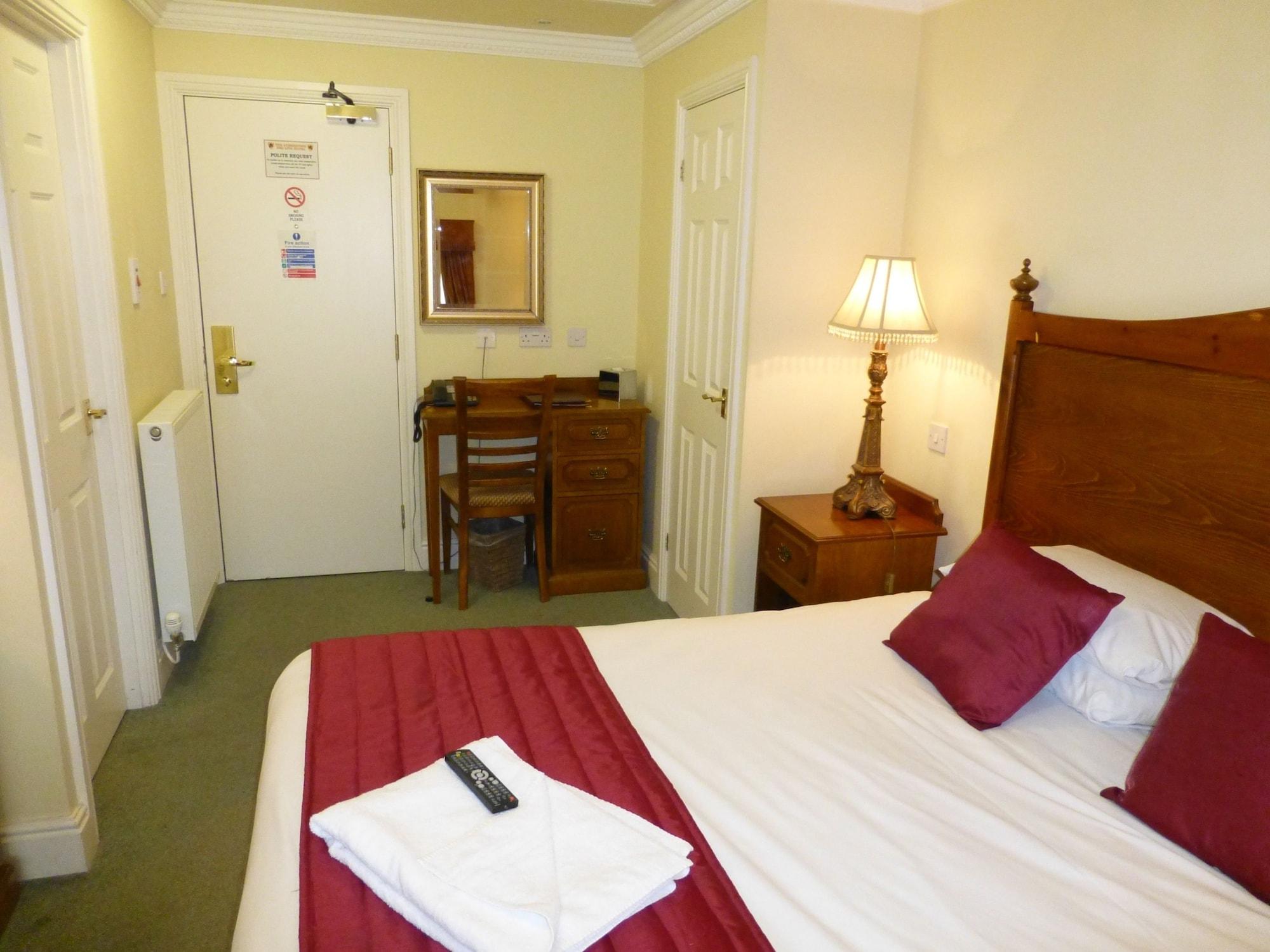 The Atherstone Red Lion Hotel Kültér fotó