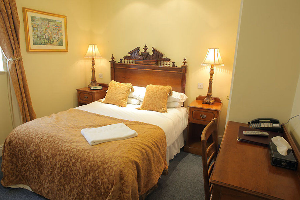 The Atherstone Red Lion Hotel Kültér fotó